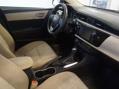 Used 2015 Toyota Corolla LE FWD image 17