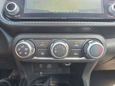 Used 2024 Nissan Kicks SV image 29