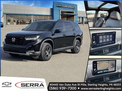 Used 2025 Honda Pilot TrailSport