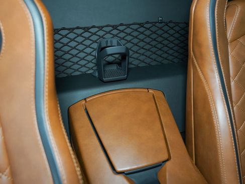 Used 2017 Lamborghini Aventador S image 40