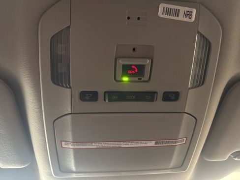 Used 2021 Toyota Highlander LE image 27