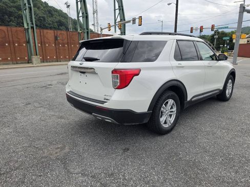 Used 2023 Ford Explorer XLT w/ Equipment Group 202A AWD/4WD image 8