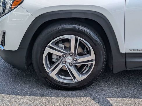 Used 2021 GMC Terrain SLT w/ Infotainment Package II FWD image 11