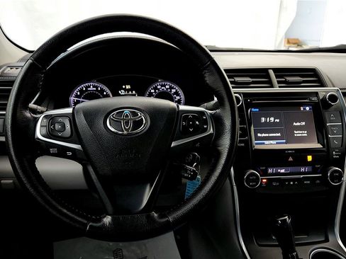 Used 2016 Toyota Camry XLE image 27
