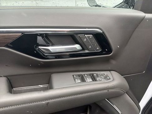 New 2026 Chevrolet Tahoe Premier w/ Sun And Tow Package AWD/4WD image 16