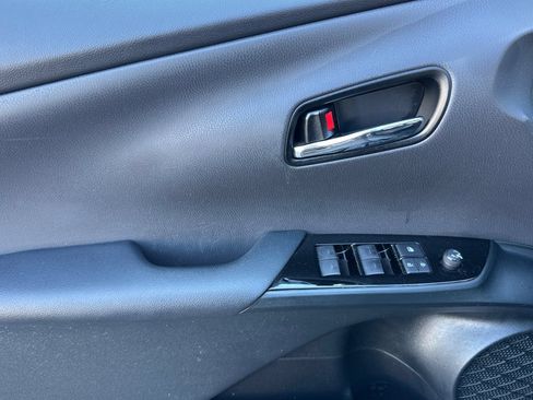 Used 2020 Toyota Prius Prime Limited FWD image 12