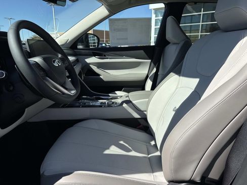 New 2026 INFINITI QX60 Luxe w/ Cargo Package image 12