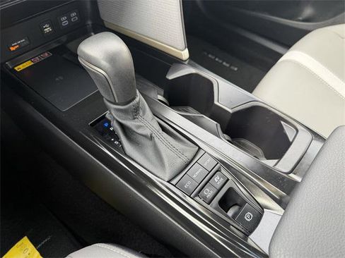 Certified 2025 Toyota Camry SE image 16