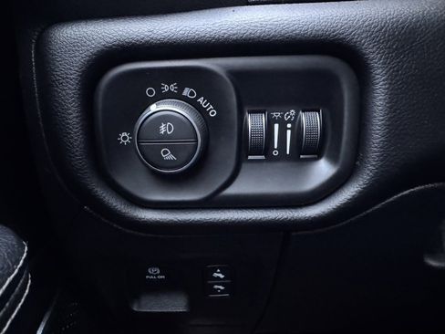 Used 2021 RAM 1500 Laramie w/ Sport Appearance Package image 38