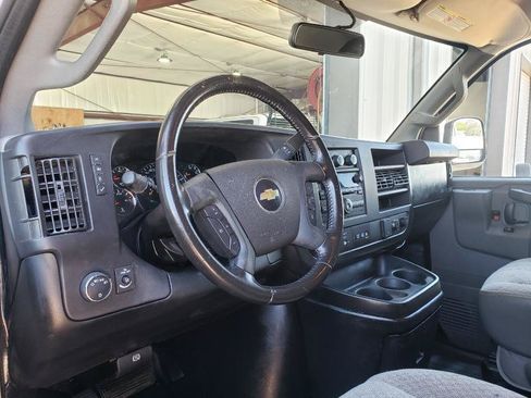 Used 2020 Chevrolet Express 3500 w/ Power Convenience Package RWD image 14