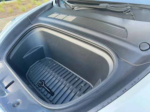 Used 2023 Tesla Model Y 2WD image 18