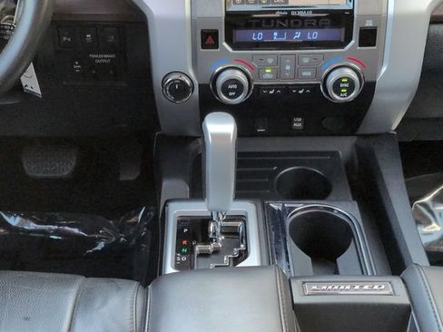 Used 2018 Toyota Tundra Limited w/ Limited Premium Package AWD/4WD image 19