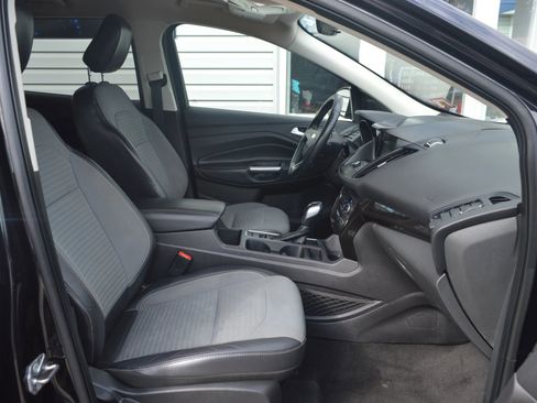 Used 2019 Ford Escape SE FWD image 16