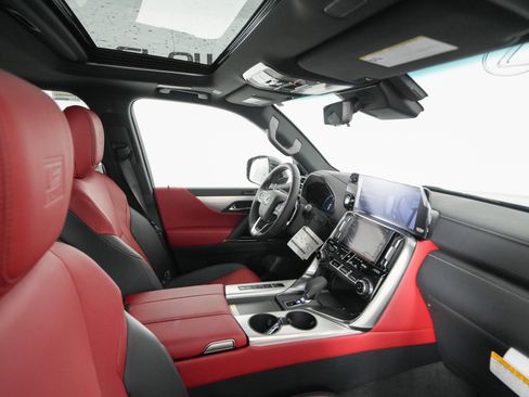 New 2025 Lexus LX 700h F Sport image 19