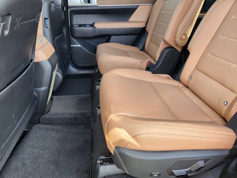 New 2026 Hyundai Santa Fe Calligraphy image 10