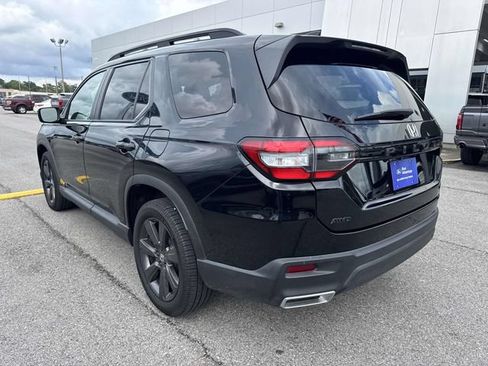 Used 2023 Honda Pilot Sport image 7