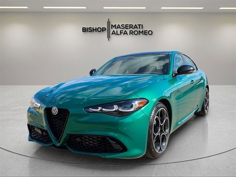 New 2025 Alfa Romeo Giulia image 3
