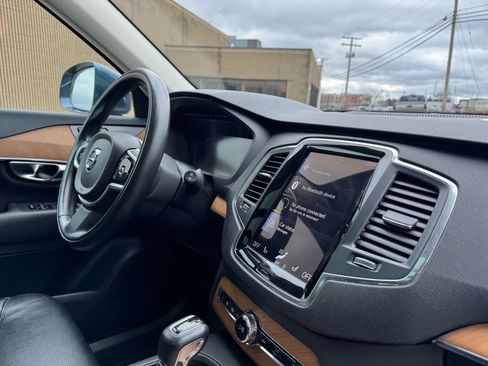 Used 2021 Volvo XC90 T6 Momentum w/ Protection Package Premier image 28