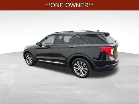 Used 2022 Ford Explorer XLT w/ Equipment Group 202A image 4