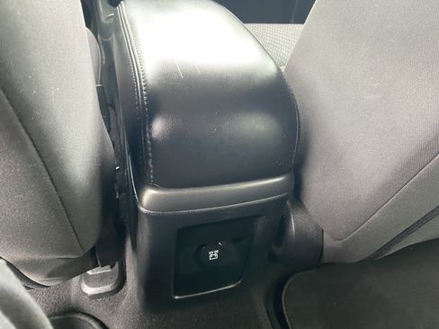 Used 2014 Dodge Journey SXT w/ Flexible Seating Group image 34