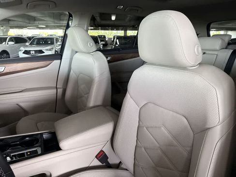 Used 2026 Volkswagen Atlas SE FWD image 14