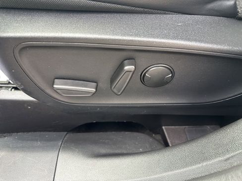 Used 2025 Ford Escape ST-Line image 17