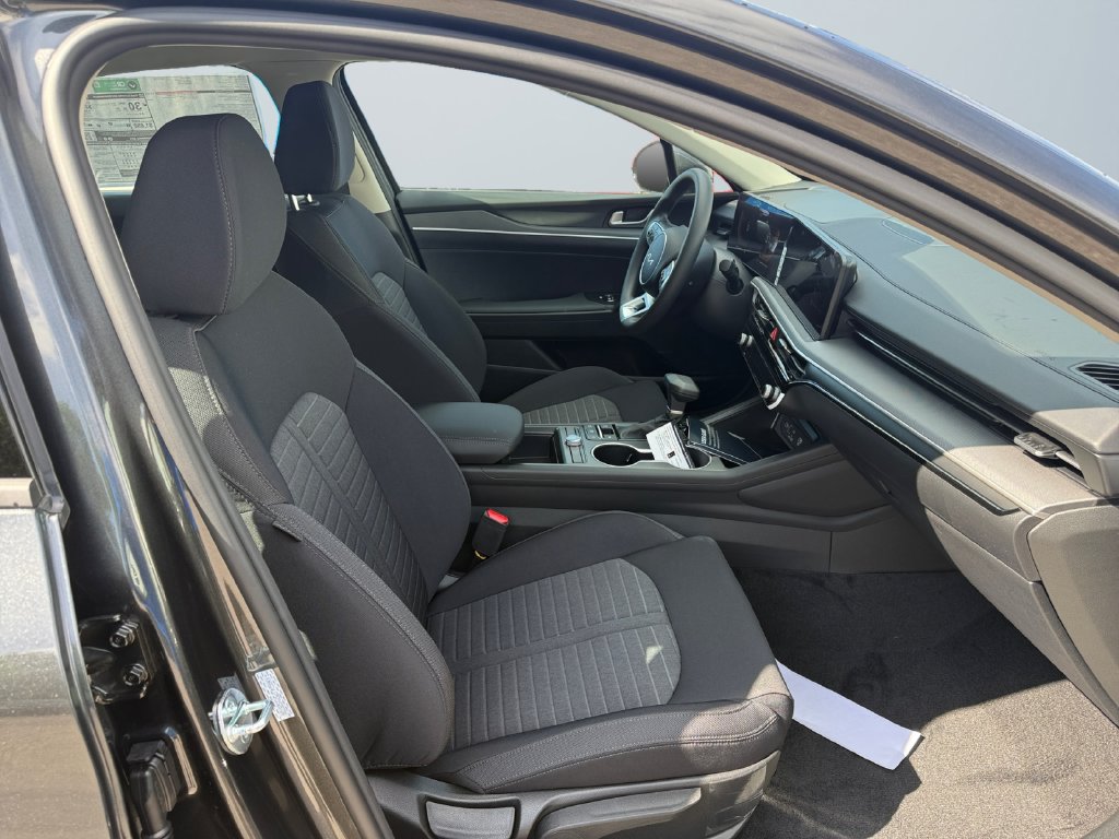 New 2026 Kia K5 LXS FWD image 15