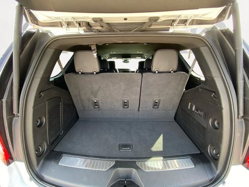 Used 2023 GMC Yukon Denali image 12