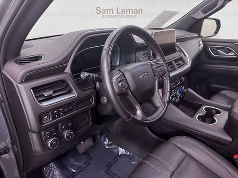 Used 2022 Chevrolet Suburban RST w/ Luxury Package image 9