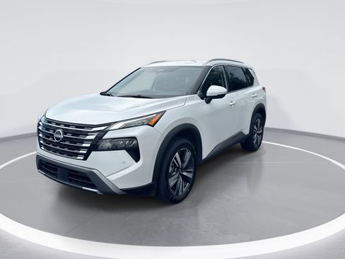 Used 2026 Nissan Rogue SL AWD/4WD image 8