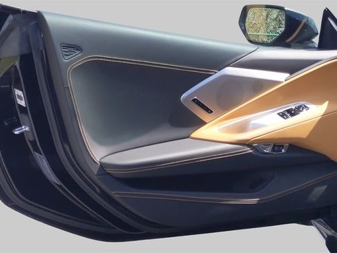 Used 2020 Chevrolet Corvette Stingray Premium Cpe w/ 3LT Preferred Equipment Group image 15