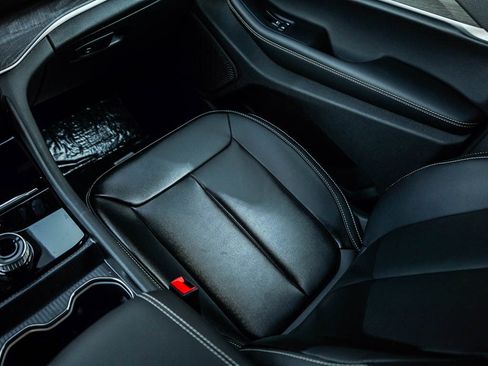 New 2025 Jeep Grand Cherokee Limited w/ Black Appearance Package image 26