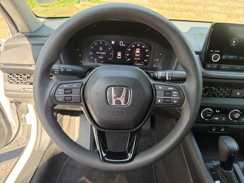 Used 2023 Honda Accord LX image 23