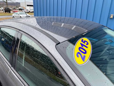 Used 2015 Ford Focus SE image 5