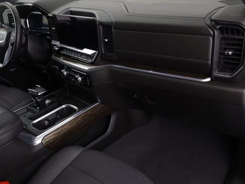 Certified 2022 GMC Sierra 1500 Elevation w/ Preferred Package image 23