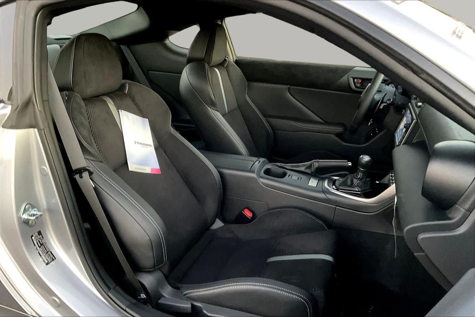 Used 2026 Toyota GR86 Premium w/ Performance Package RWD image 9