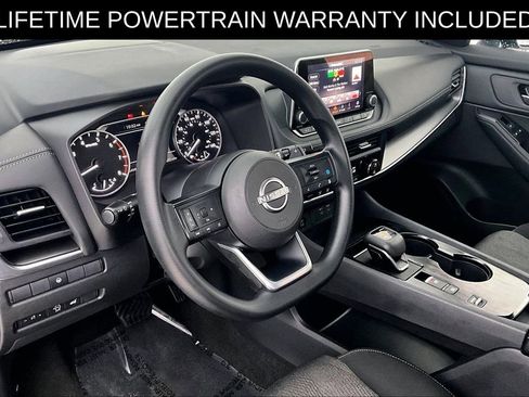 Used 2024 Nissan Rogue SV FWD image 17