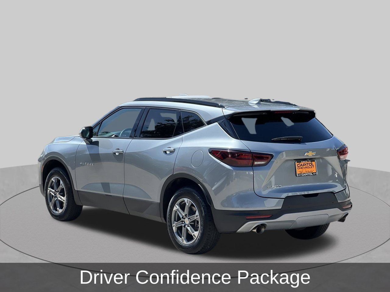 Used 2024 Chevrolet Blazer LT w/ Convenience Package FWD image 3