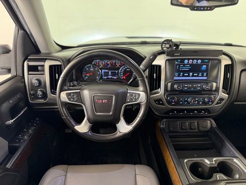 Used 2018 GMC Sierra 1500 SLT w/ SLT Premium Package image 17