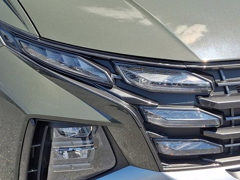 Certified 2025 Hyundai Tucson SE AWD/4WD image 9