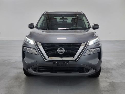Used 2023 Nissan Rogue SV w/ SV Premium Package image 3
