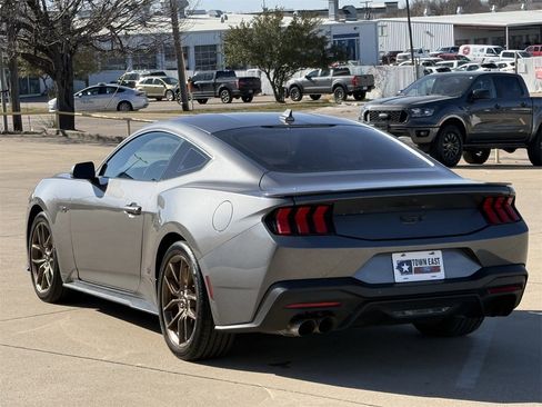 Used 2024 Ford Mustang GT Premium image 5