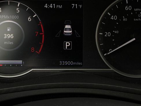 Used 2025 Nissan Versa SV FWD image 33
