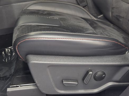 Certified 2025 Ford Bronco Raptor w/ Interior Carbon Fiber Pack AWD/4WD image 25