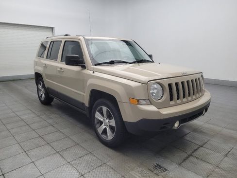 Used 2017 Jeep Patriot High Altitude FWD image 13