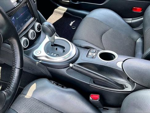 Used 2014 Nissan 370Z Touring RWD image 15