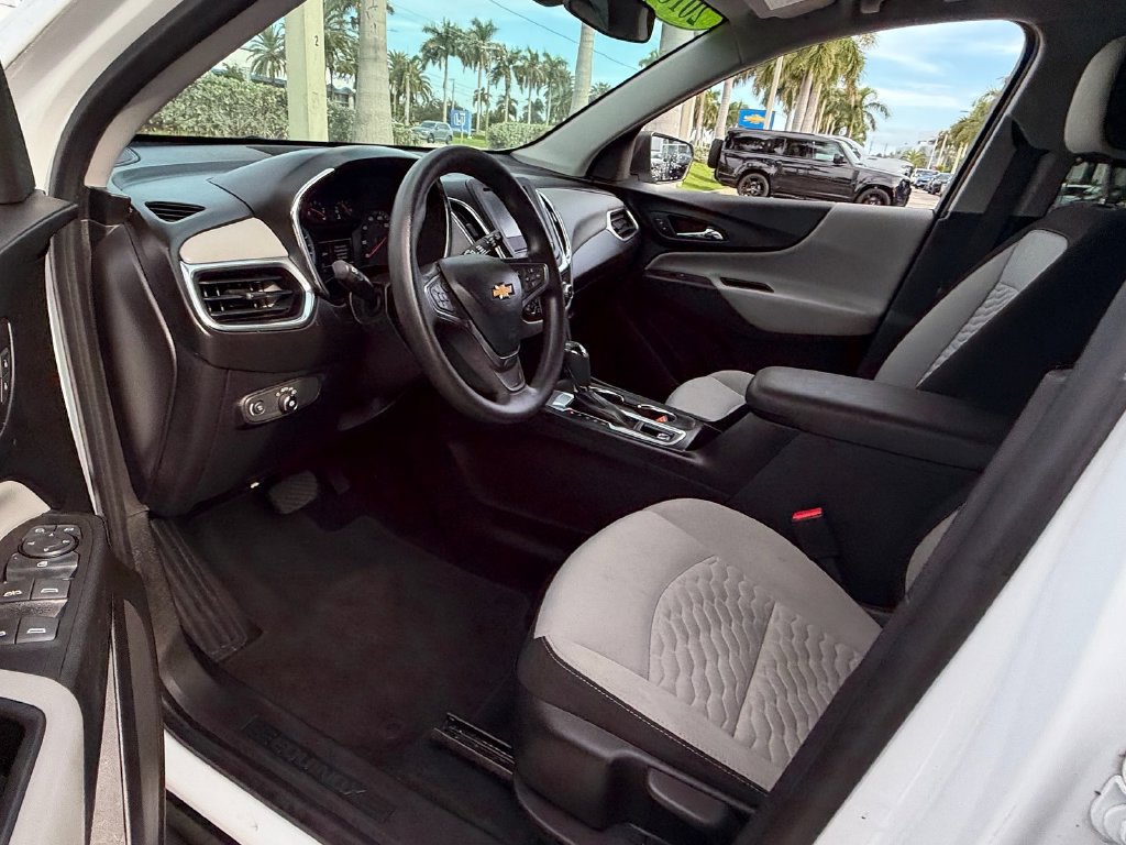 Certified 2018 Chevrolet Equinox LS FWD image 10