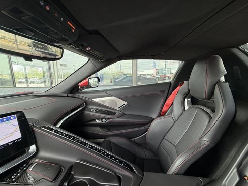 Used 2022 Chevrolet Corvette Stingray Premium Conv w/ Z51 Performance Package RWD image 38