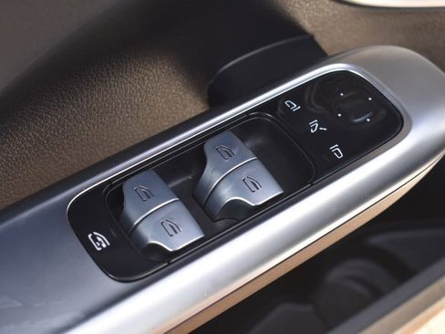 Used 2022 Mercedes-Benz C 300 4MATIC Sedan image 24