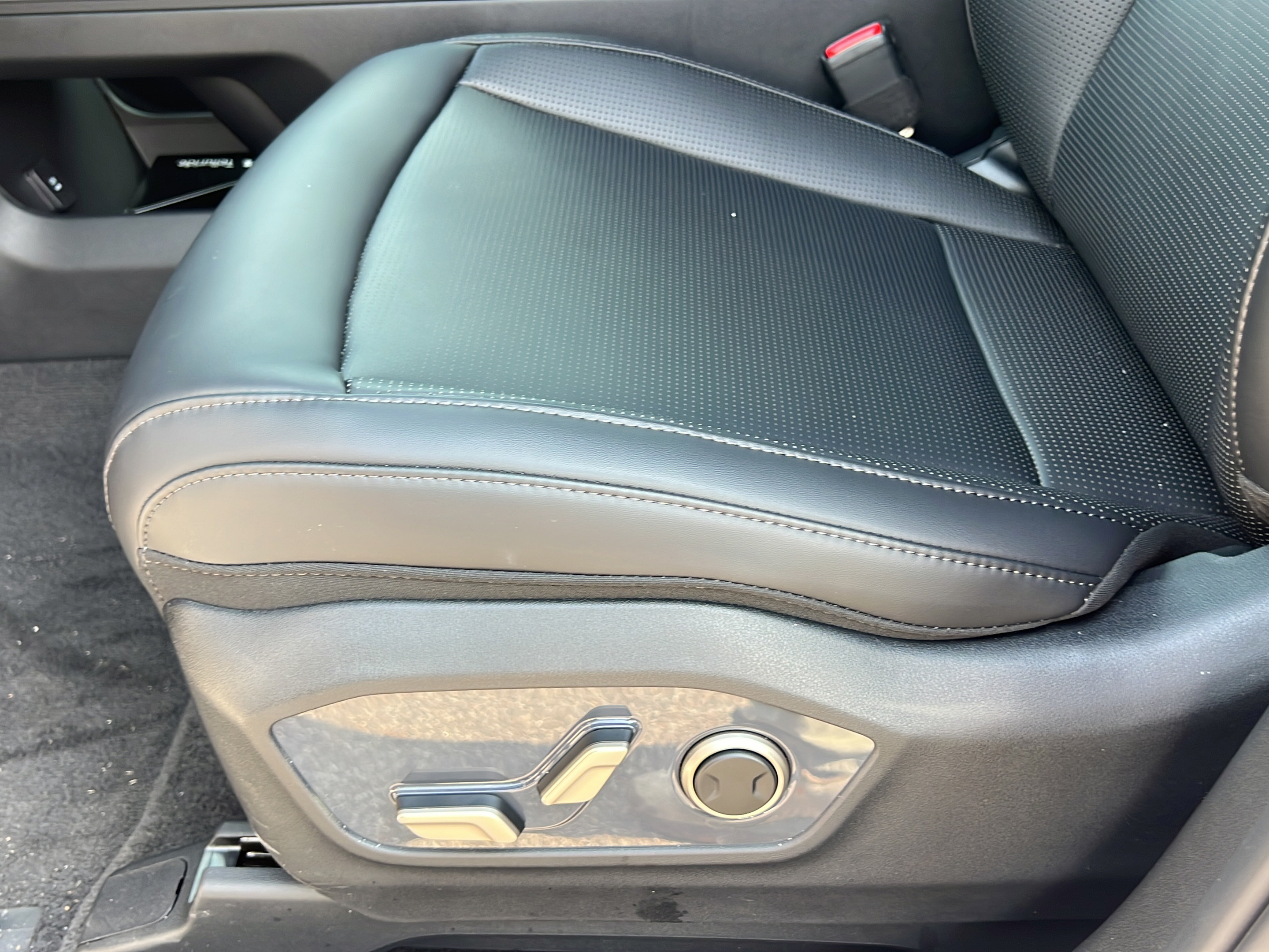 New 2027 Kia Telluride S w/ Towing Package FWD image 17